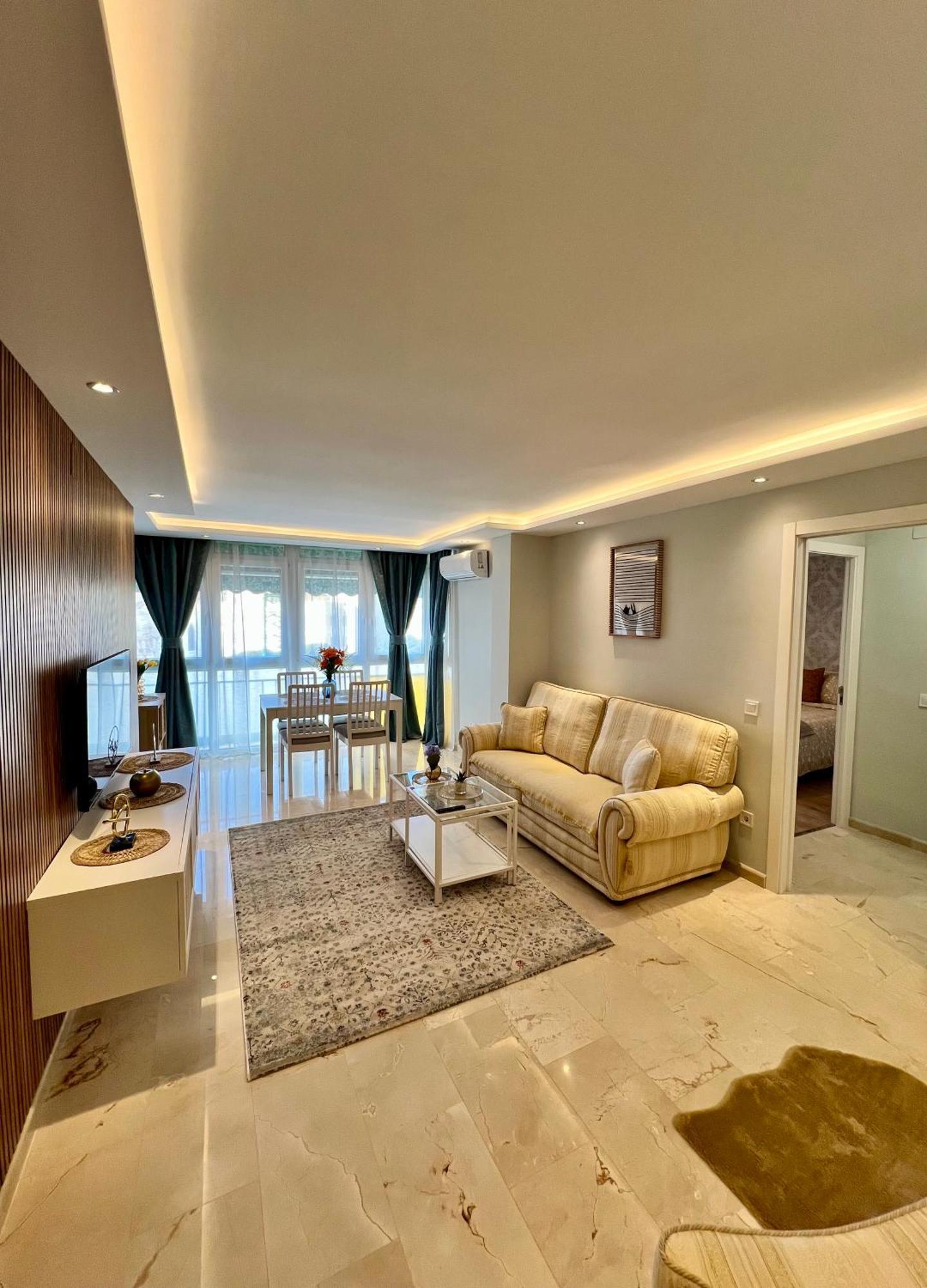Apartamentos Prestige Suites Malaga IV エクステリア 写真