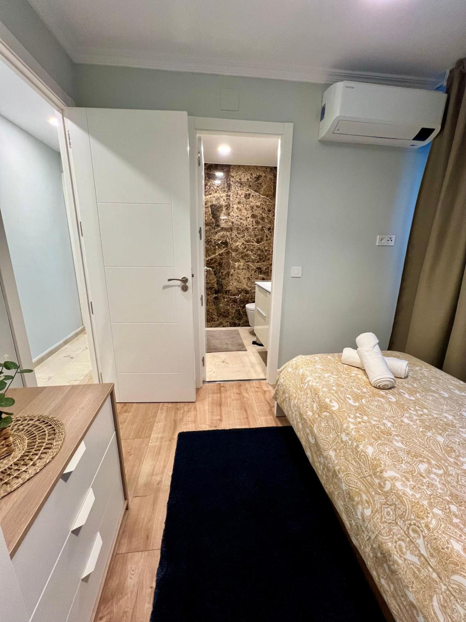 Apartamentos Prestige Suites Malaga IV エクステリア 写真