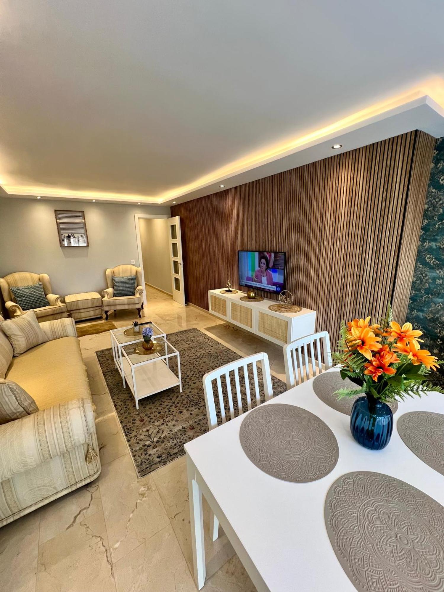 Apartamentos Prestige Suites Malaga IV エクステリア 写真