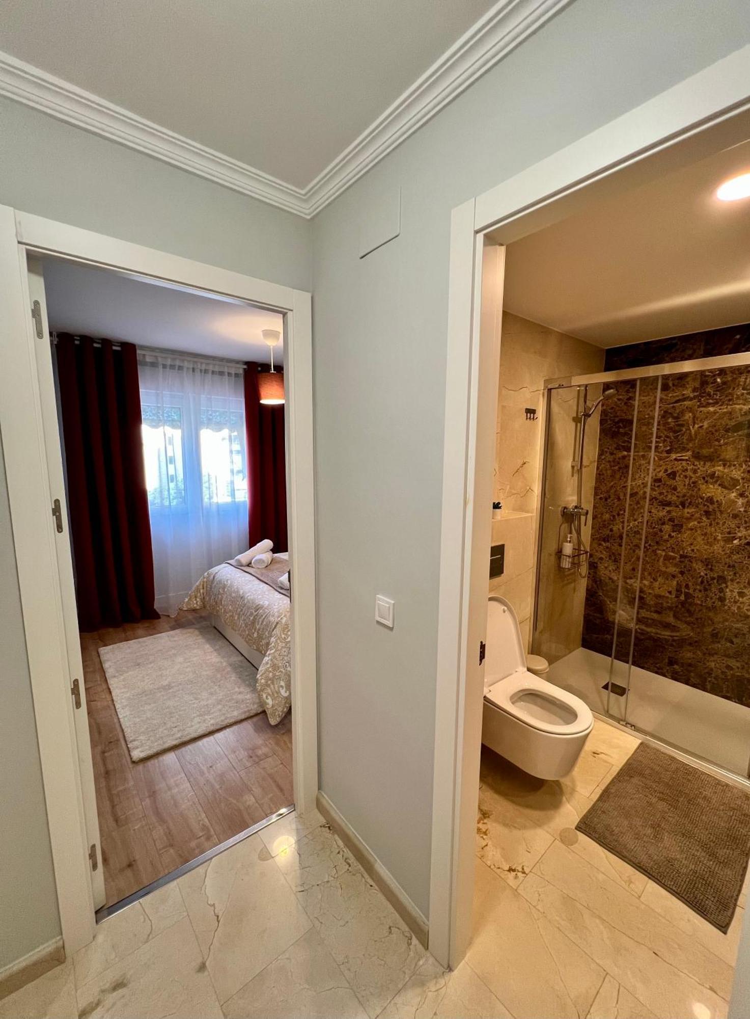 Apartamentos Prestige Suites Malaga IV エクステリア 写真
