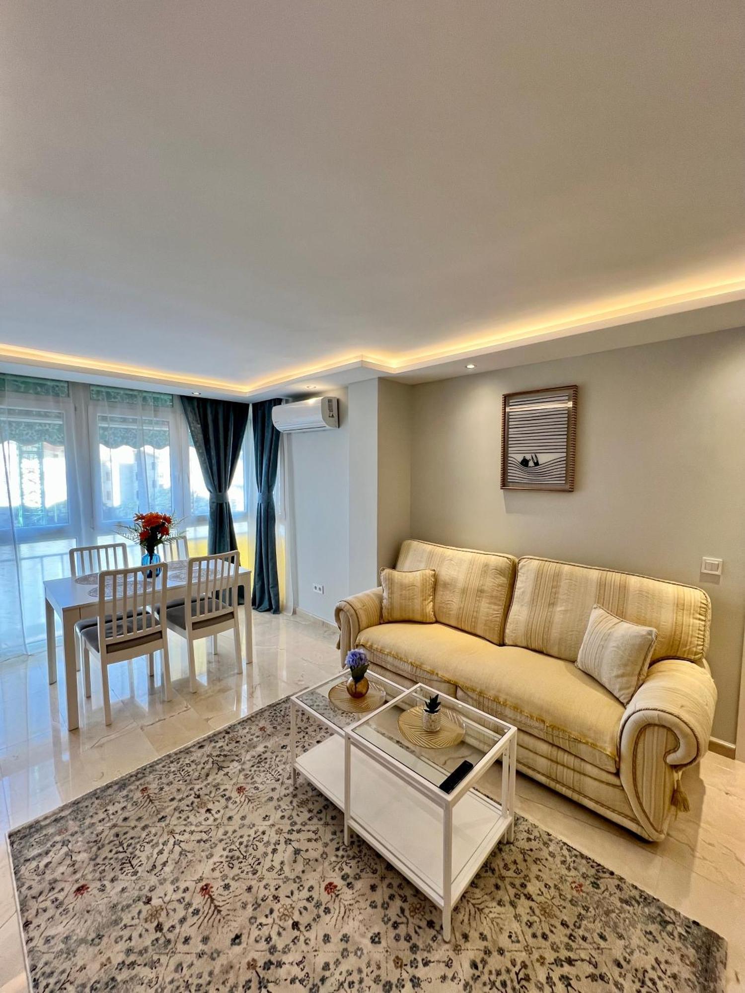 Apartamentos Prestige Suites Malaga IV エクステリア 写真