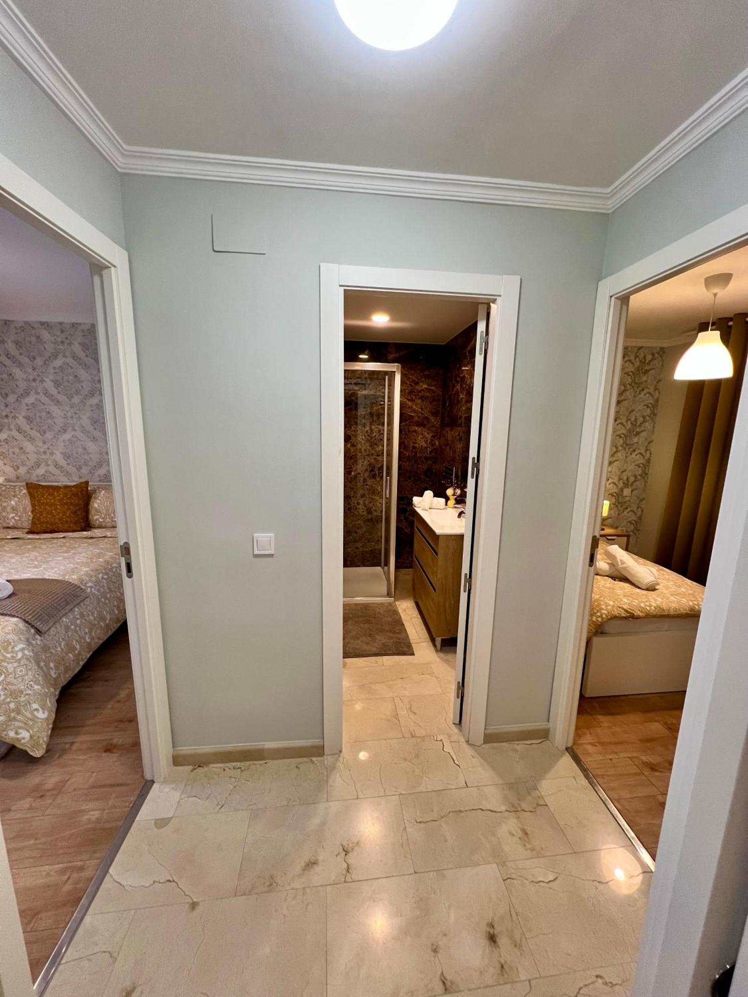 Apartamentos Prestige Suites Malaga IV エクステリア 写真